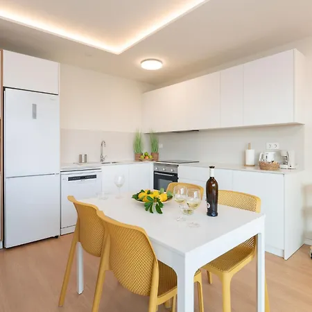 Vivelorural Great Garden & Pool Apartment *